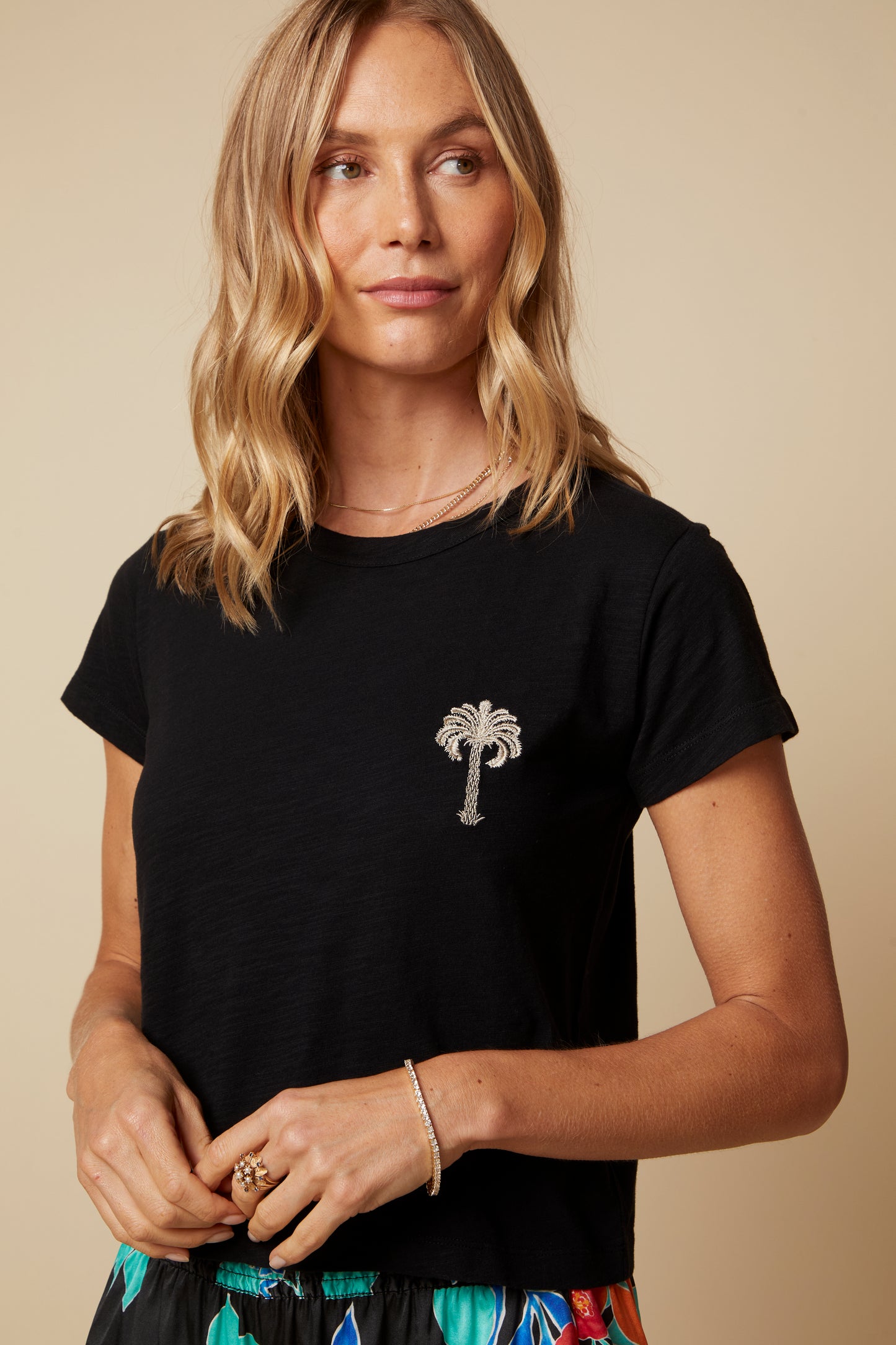 THE SIDNEY TEE IN COTTON SLUB JERSEY IN WASHED BLACK