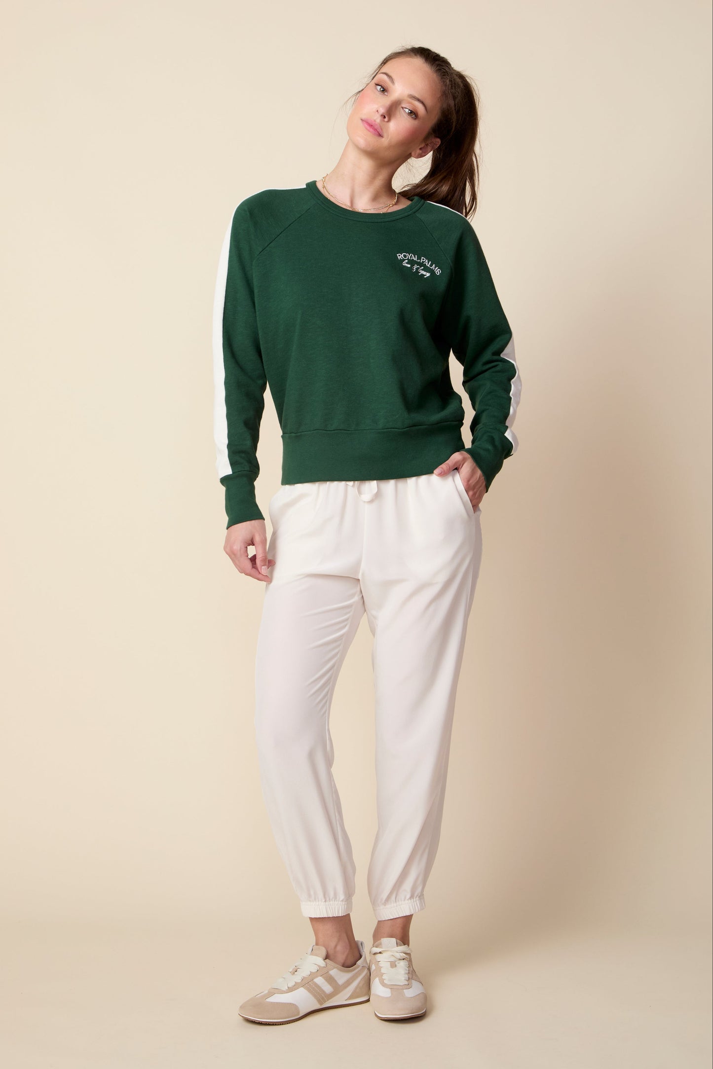 THE KELLY PULLOVER IN PINE NEEDLE GREEN