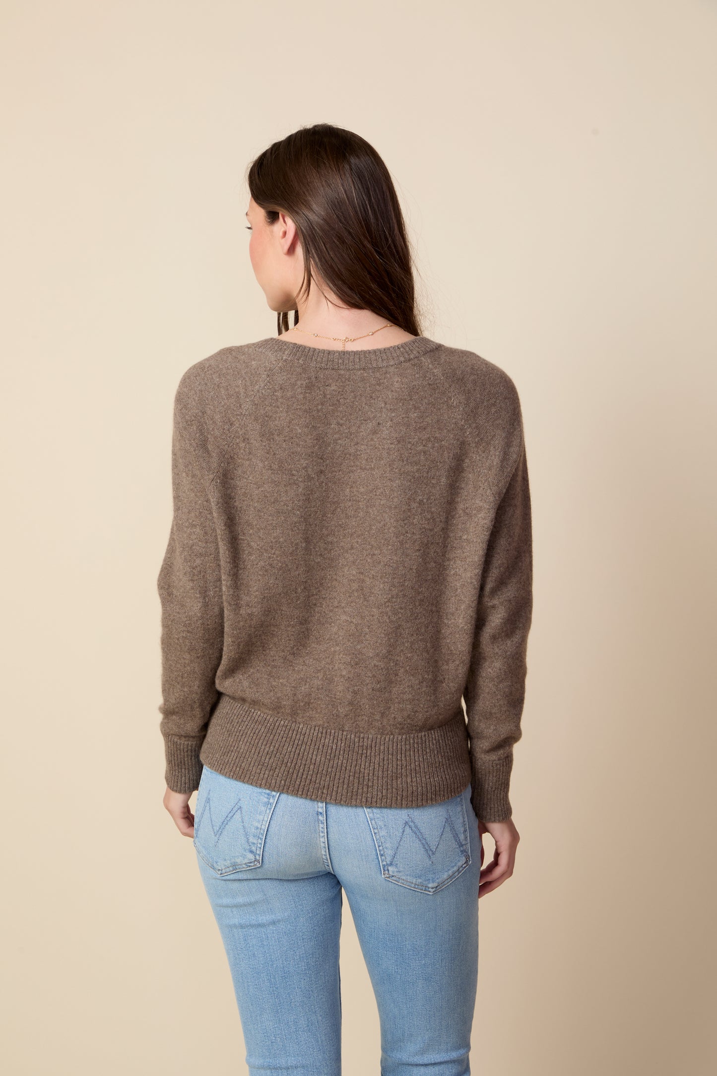 THE PARKER CASHMERE PULLOVER SWEATER IN DARK OATMEAL
