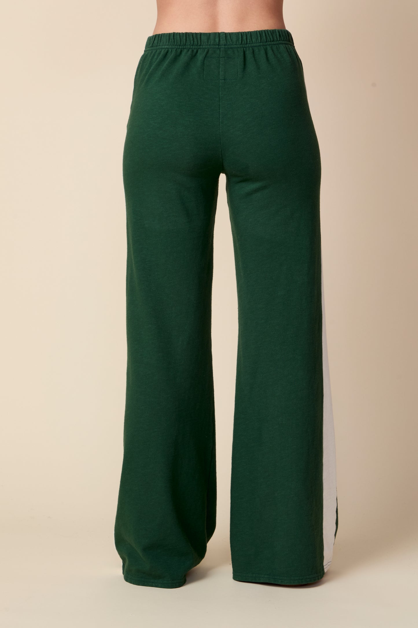THE KYLE PANT IN PINE NEEDLE GREEN