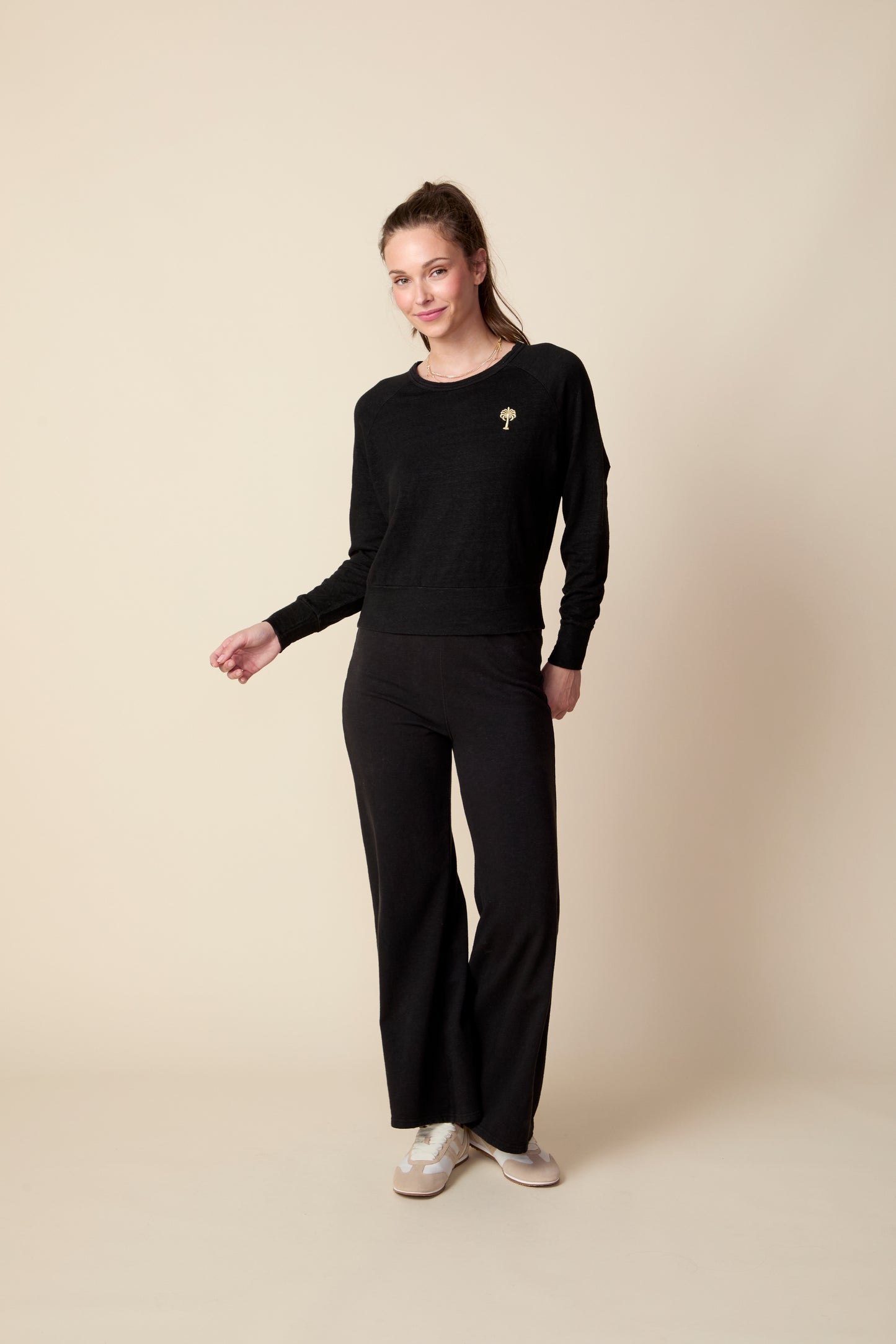 THE ROBBIE LONG SLEEVE RAGLAN TEE IN BLACK