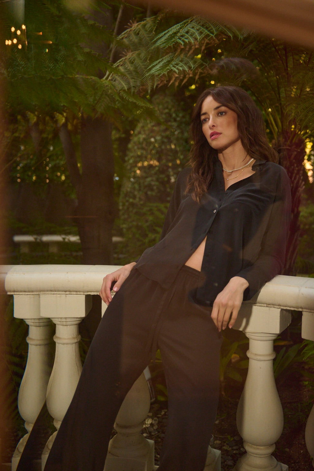 THE BARRETT SILK BUTTON DOWN SHIRT IN BLACK - ROYAL PALMS love & legacy