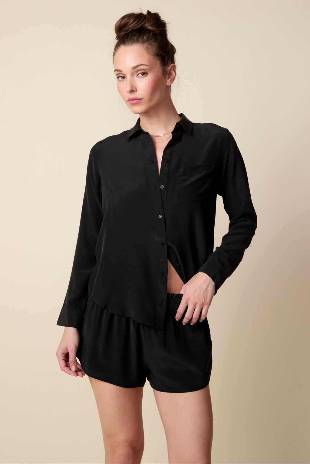 THE BARRETT SILK BUTTON DOWN SHIRT IN BLACK - ROYAL PALMS love & legacy