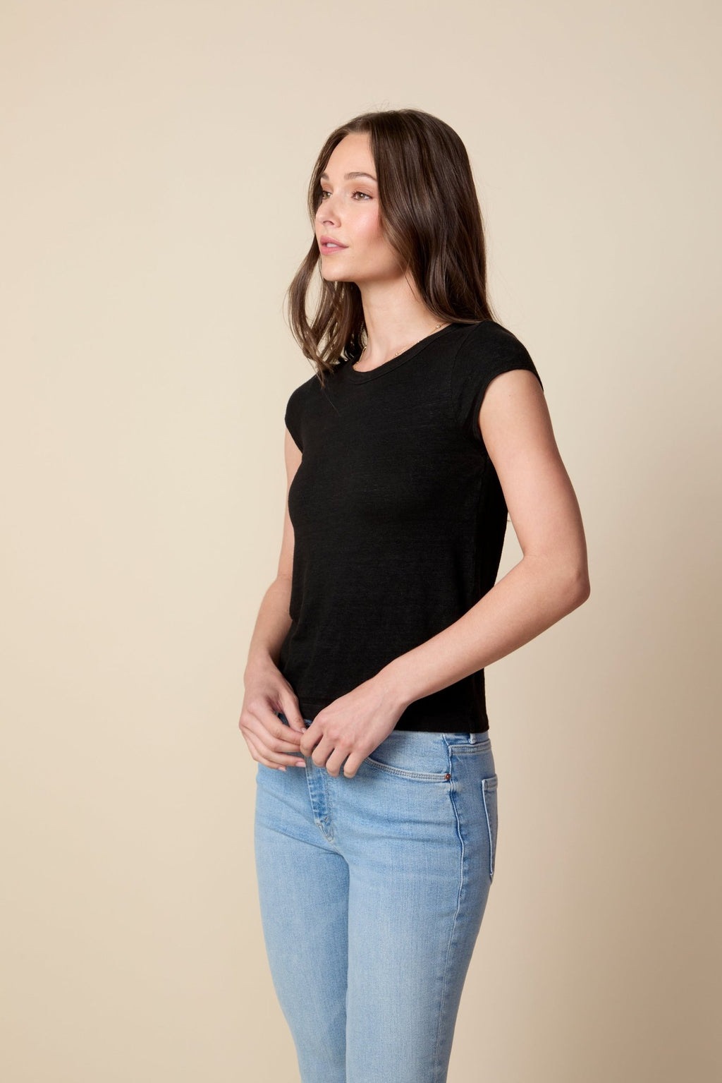 THE BENNETT TEE IN BLACK - ROYAL PALMS love & legacy