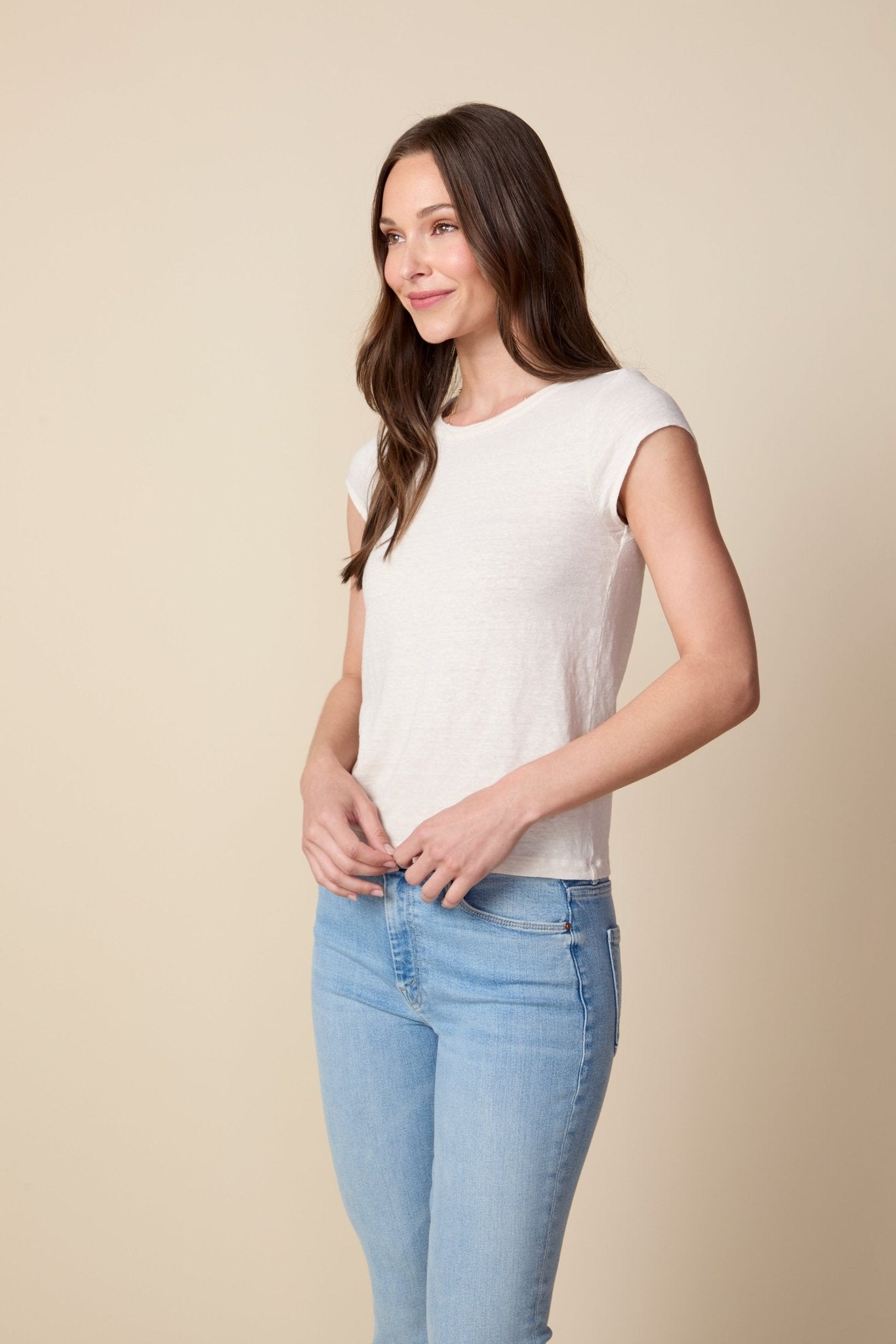 THE BENNETT TEE IN GARDENIA - ROYAL PALMS love & legacy
