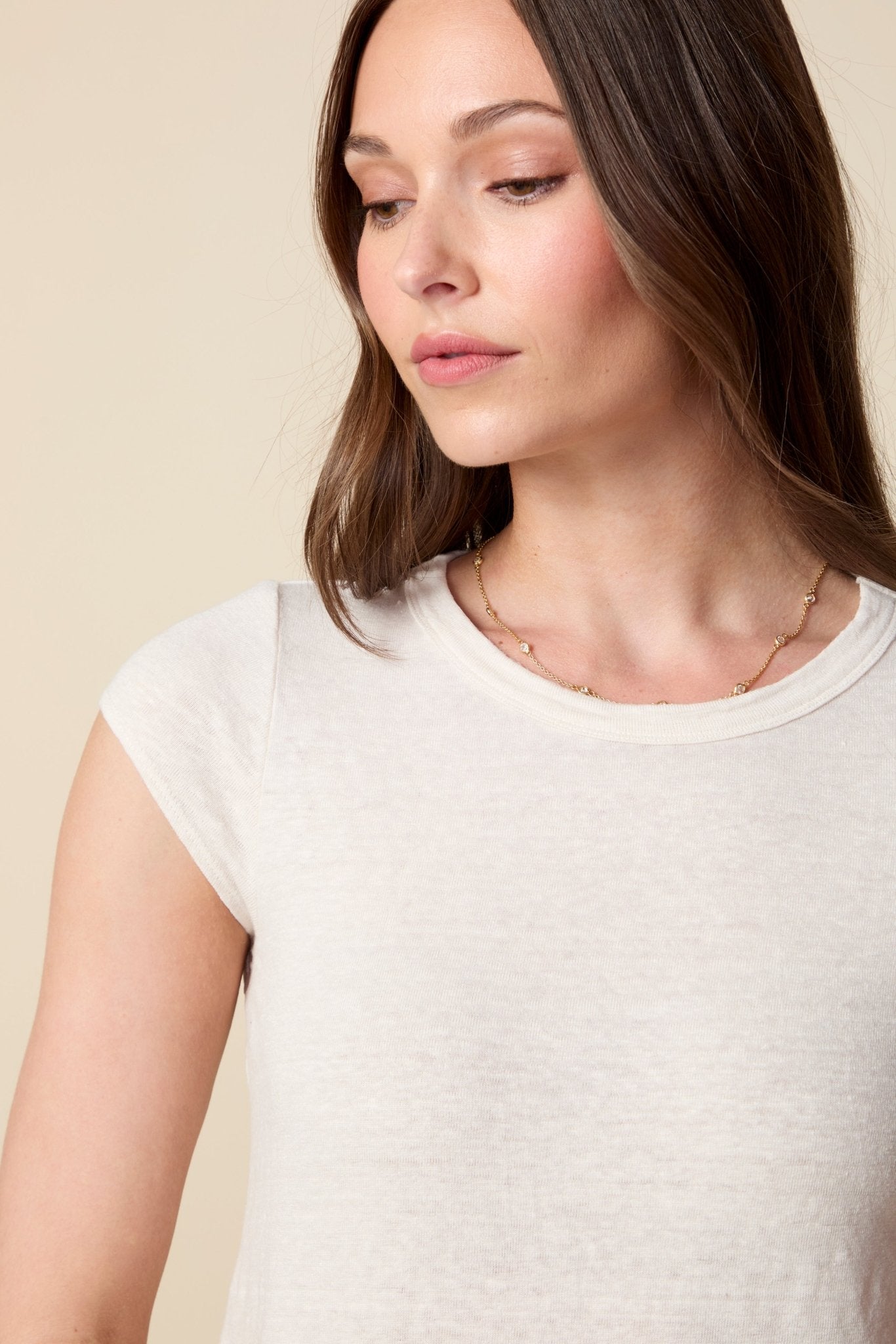 THE BENNETT TEE IN GARDENIA - ROYAL PALMS love & legacy