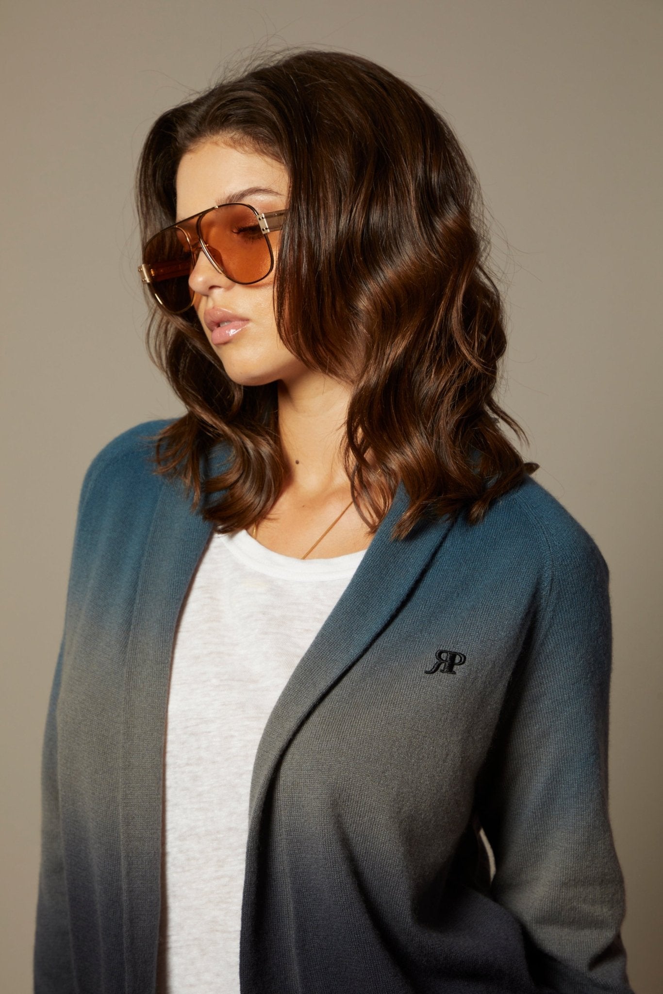 THE HEIDI CASHMERE OPEN CARDIGAN IN MIDNIGHT FADE OMBRE DYE - ROYAL PALMS love & legacy