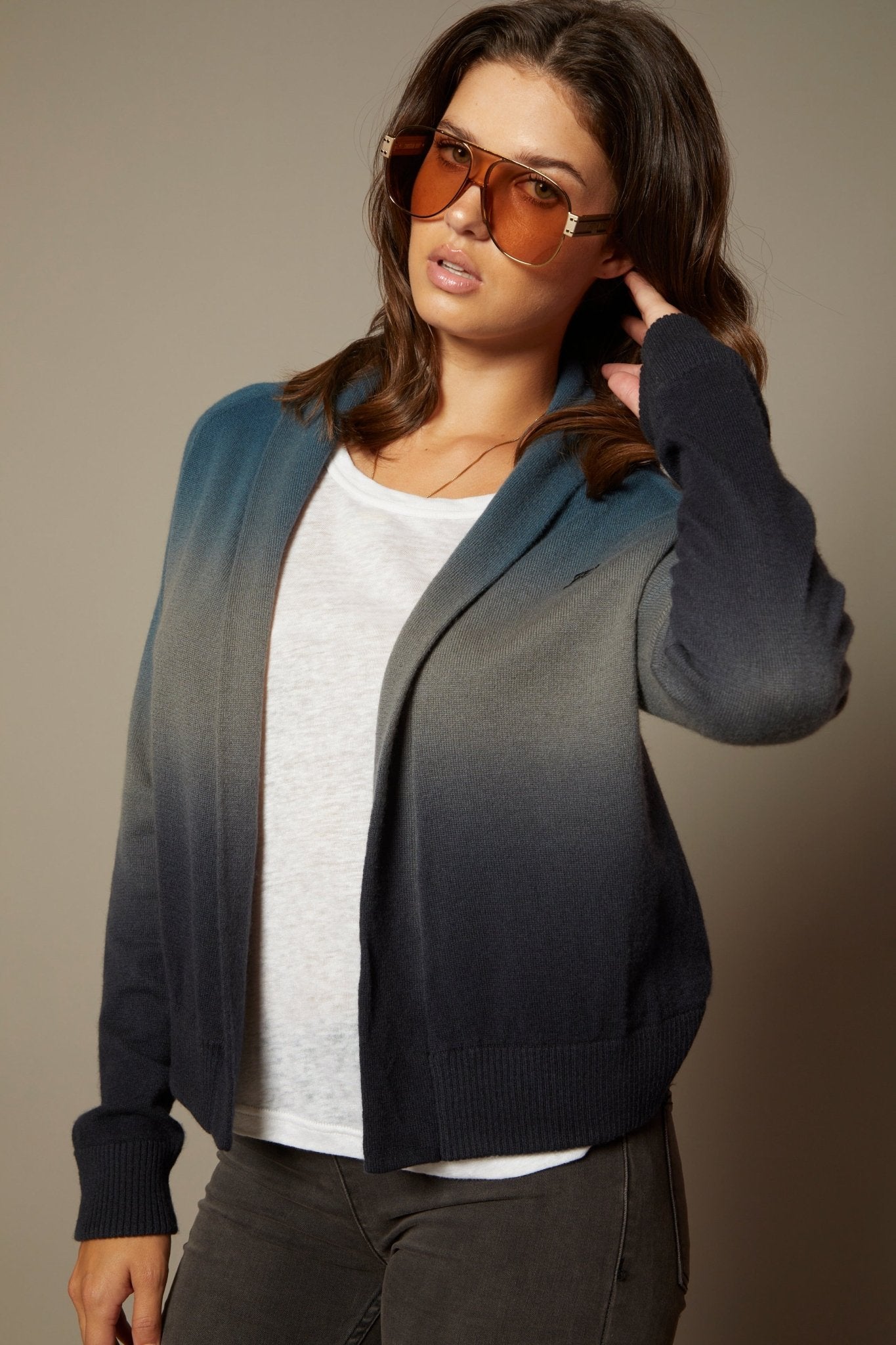 THE HEIDI CASHMERE OPEN CARDIGAN IN MIDNIGHT FADE OMBRE DYE - ROYAL PALMS love & legacy