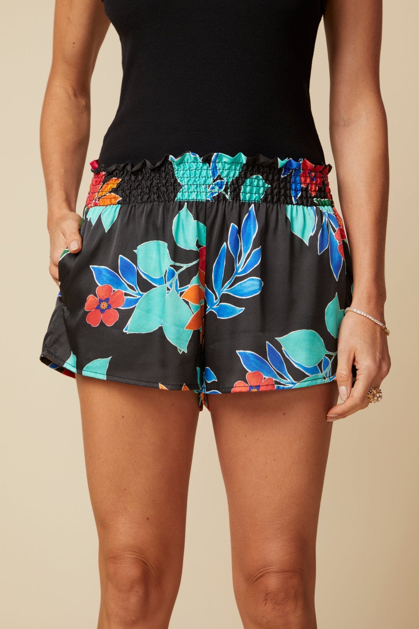 THE JAYNE SILK SHORTS IN CAPRI FLORAL PRINT - ROYAL PALMS love & legacy