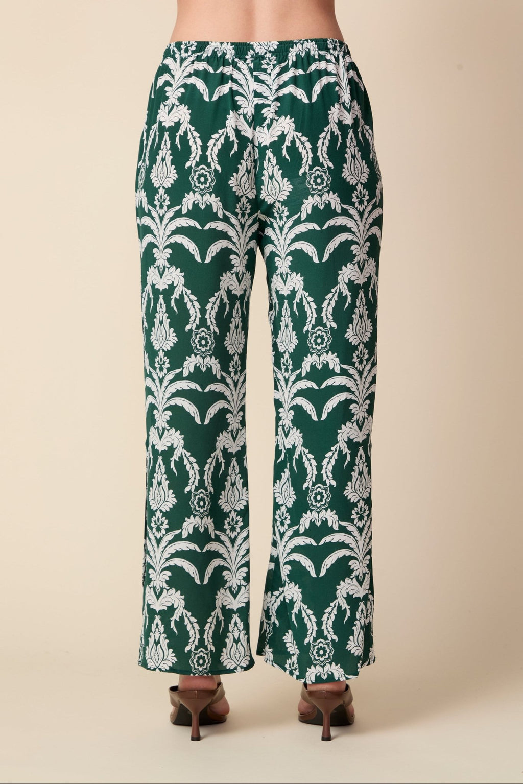 THE KATRINA SILK PANTS IN POLO LOUNGE PALM PRINT - ROYAL PALMS love & legacy
