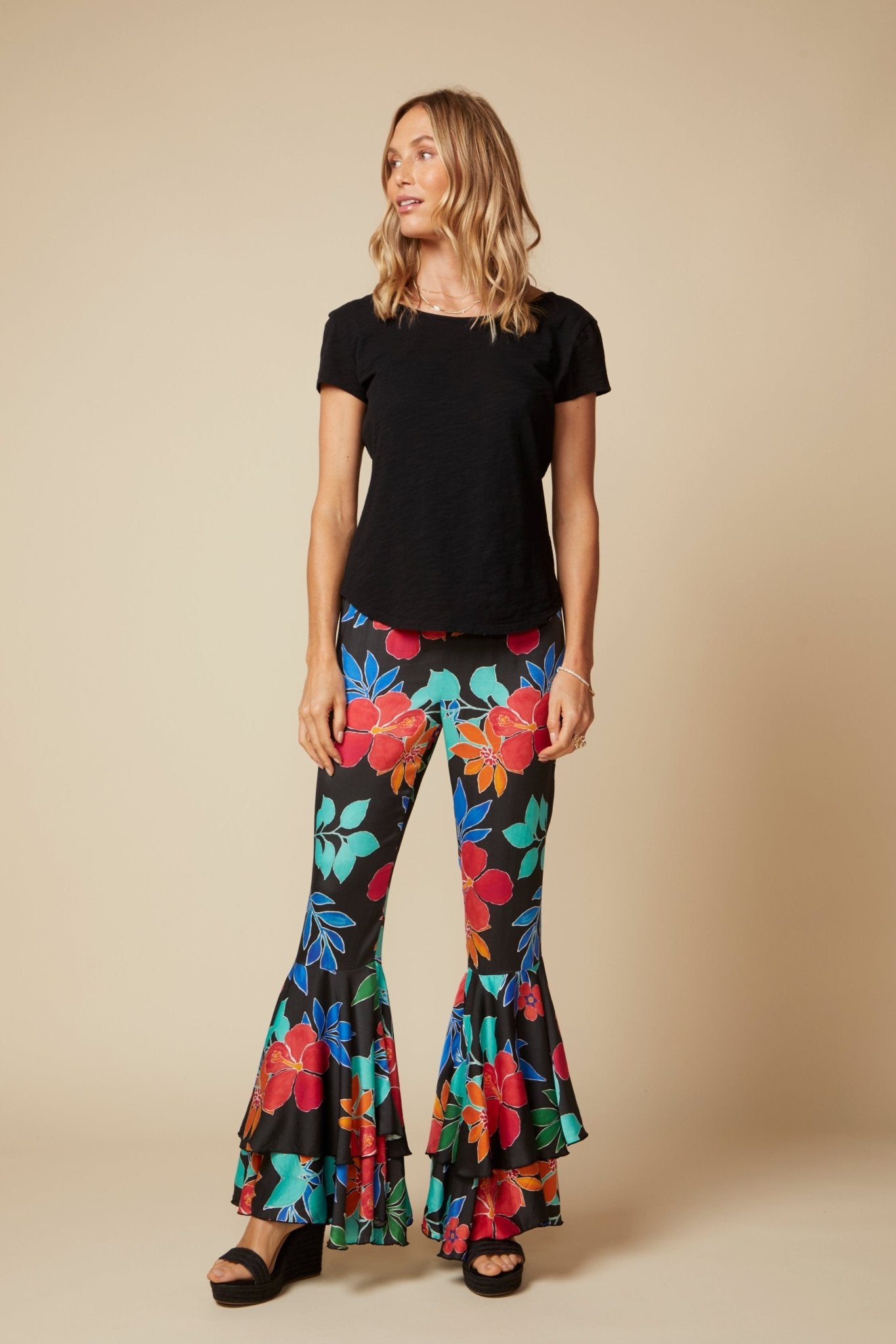 THE LARA S/S TEE IN COTTON SLUB JERSEY IN WASHED BLACK - BACK TO FRONT - ROYAL PALMS love & legacy