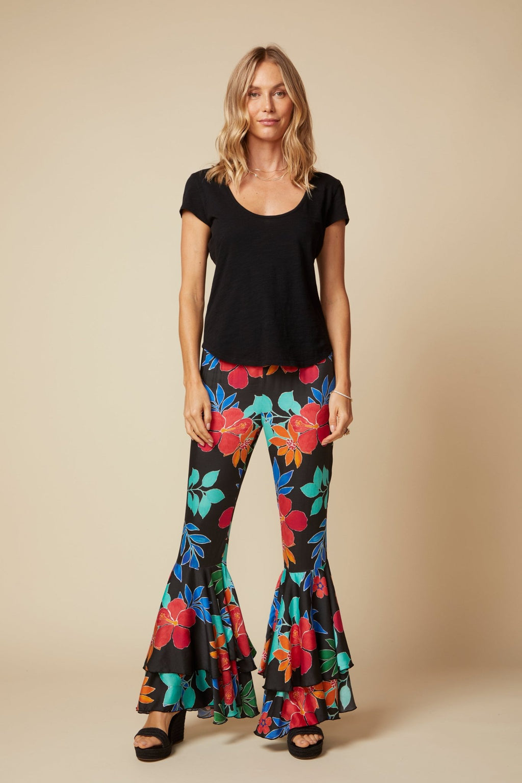 THE LARA S/S TEE IN COTTON SLUB JERSEY IN WASHED BLACK - BACK TO FRONT - ROYAL PALMS love & legacy