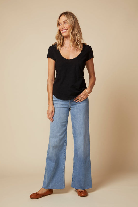 THE LARA S/S TEE IN COTTON SLUB JERSEY IN WASHED BLACK - BACK TO FRONT - ROYAL PALMS love & legacy