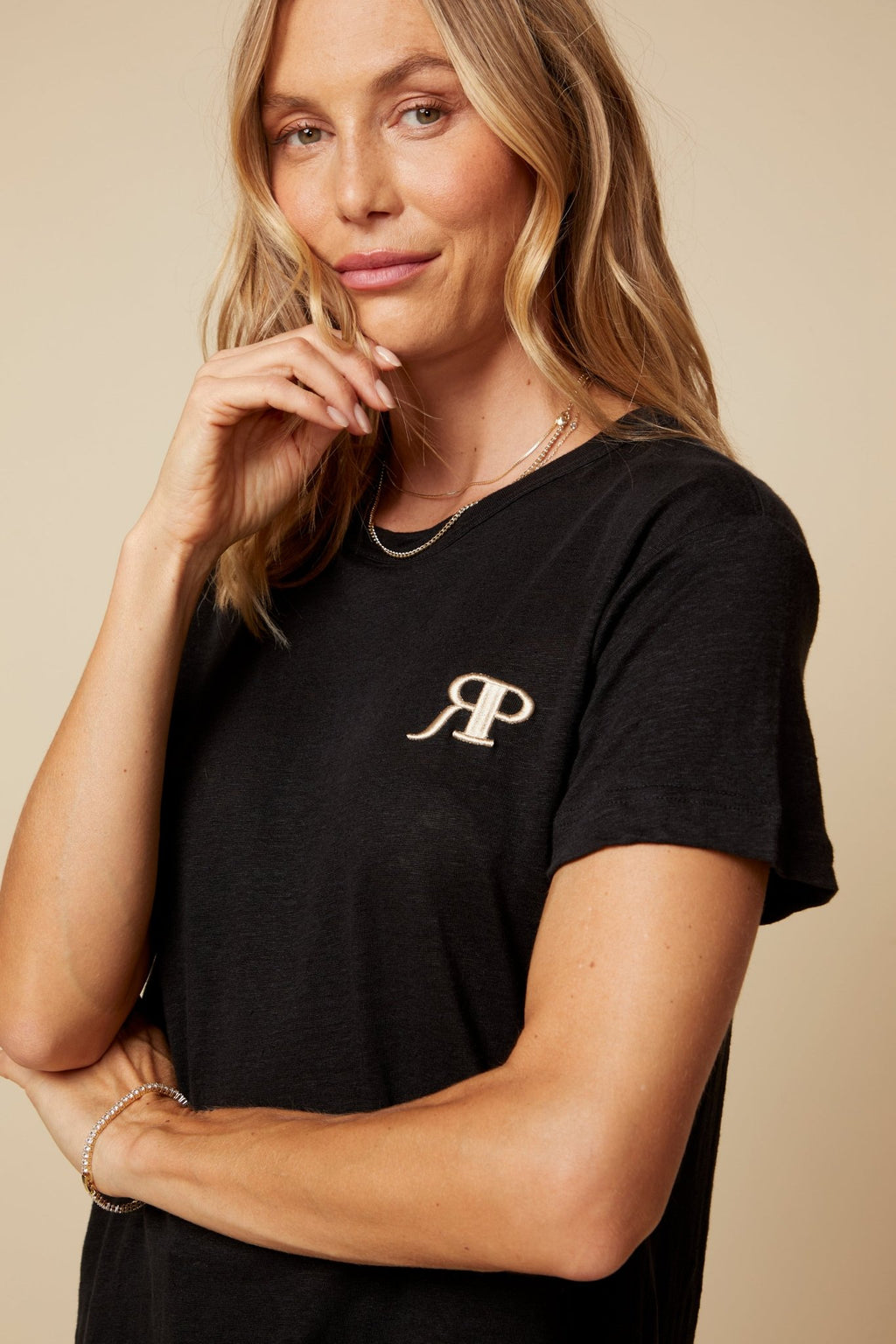 THE LAYLA TEE IN BLACK LINEN JERSEY - ROYAL PALMS love & legacy