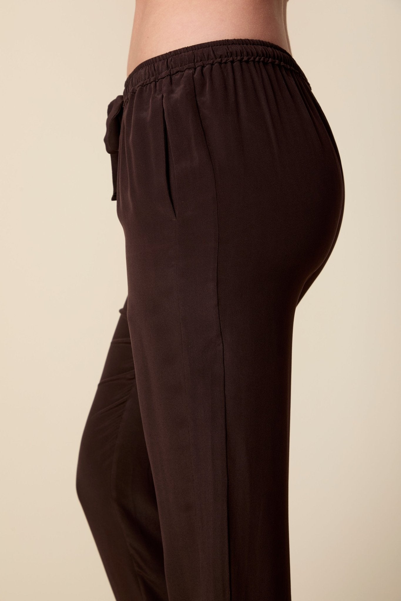 THE OLIVIA SILK JOGGER IN COFFEE BEAN BROWN - ROYAL PALMS love & legacy