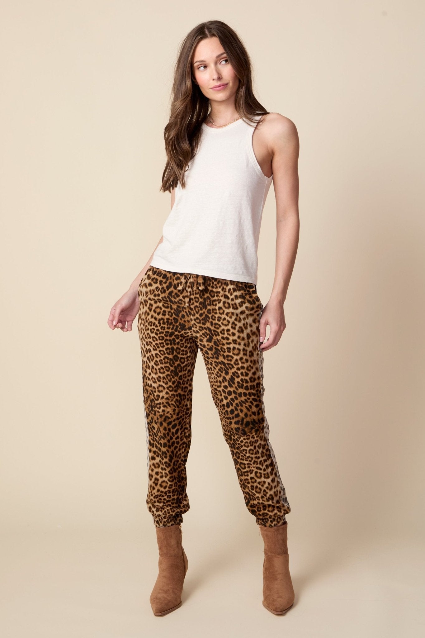 THE OLIVIA SILK JOGGER IN DOLCE VITA ANIMAL PRINT - ROYAL PALMS love & legacy