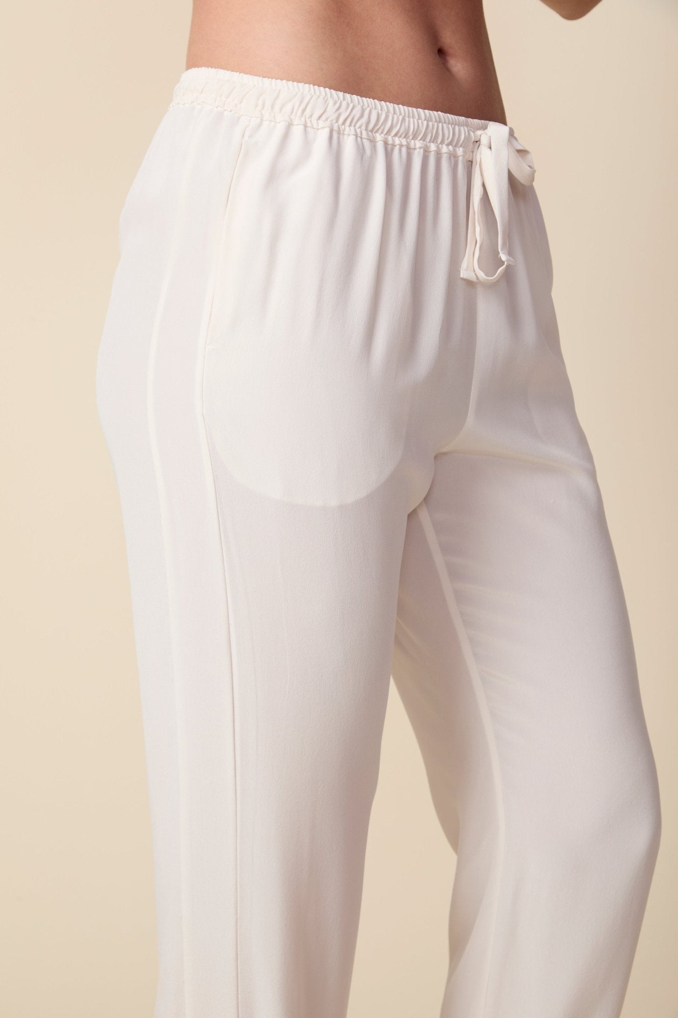 THE OLIVIA SILK JOGGER IN GARDENIA - ROYAL PALMS love & legacy