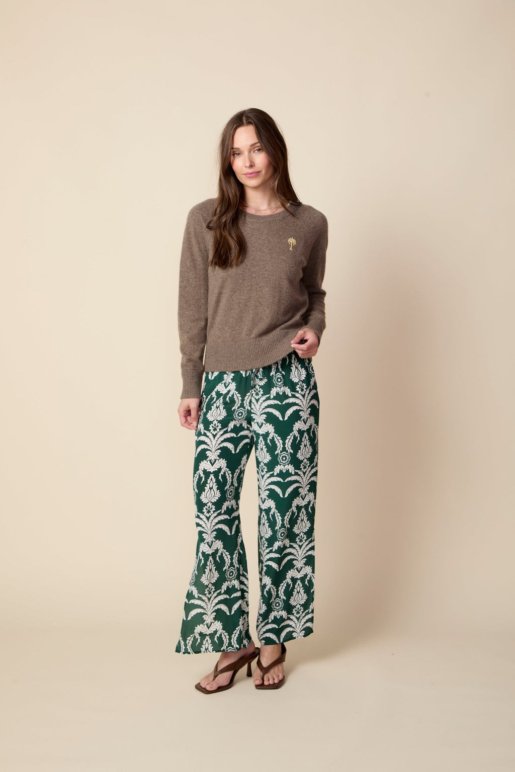 THE PARKER CASHMERE PULLOVER SWEATER IN DARK OATMEAL - ROYAL PALMS love & legacy