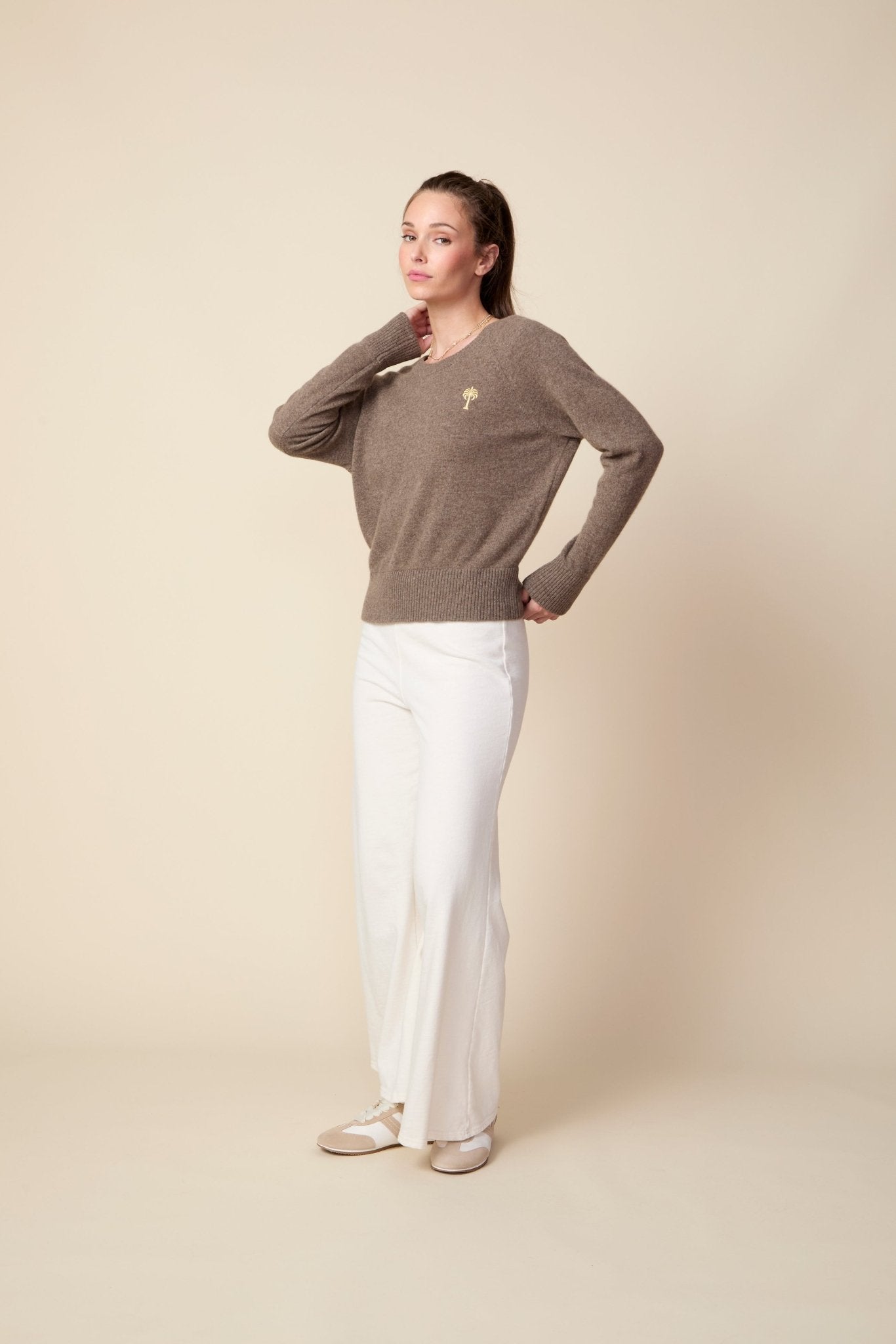 THE PARKER CASHMERE PULLOVER SWEATER IN DARK OATMEAL - ROYAL PALMS love & legacy