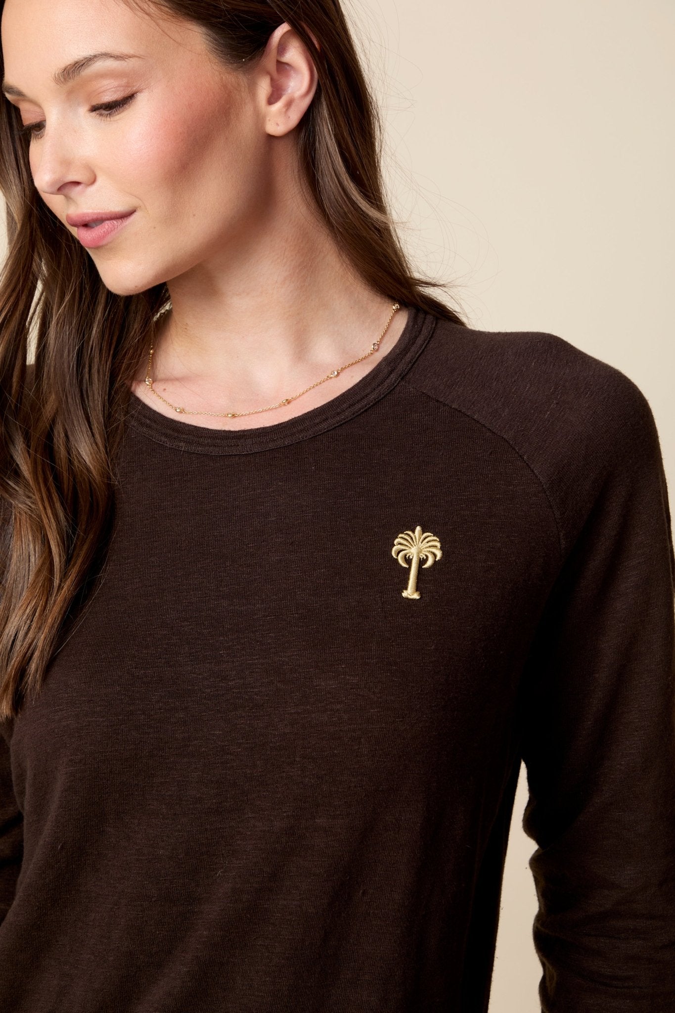 THE ROBBIE LONG SLEEVE RAGLAN TEE IN COFFEE BEAN BROWN - ROYAL PALMS love & legacy