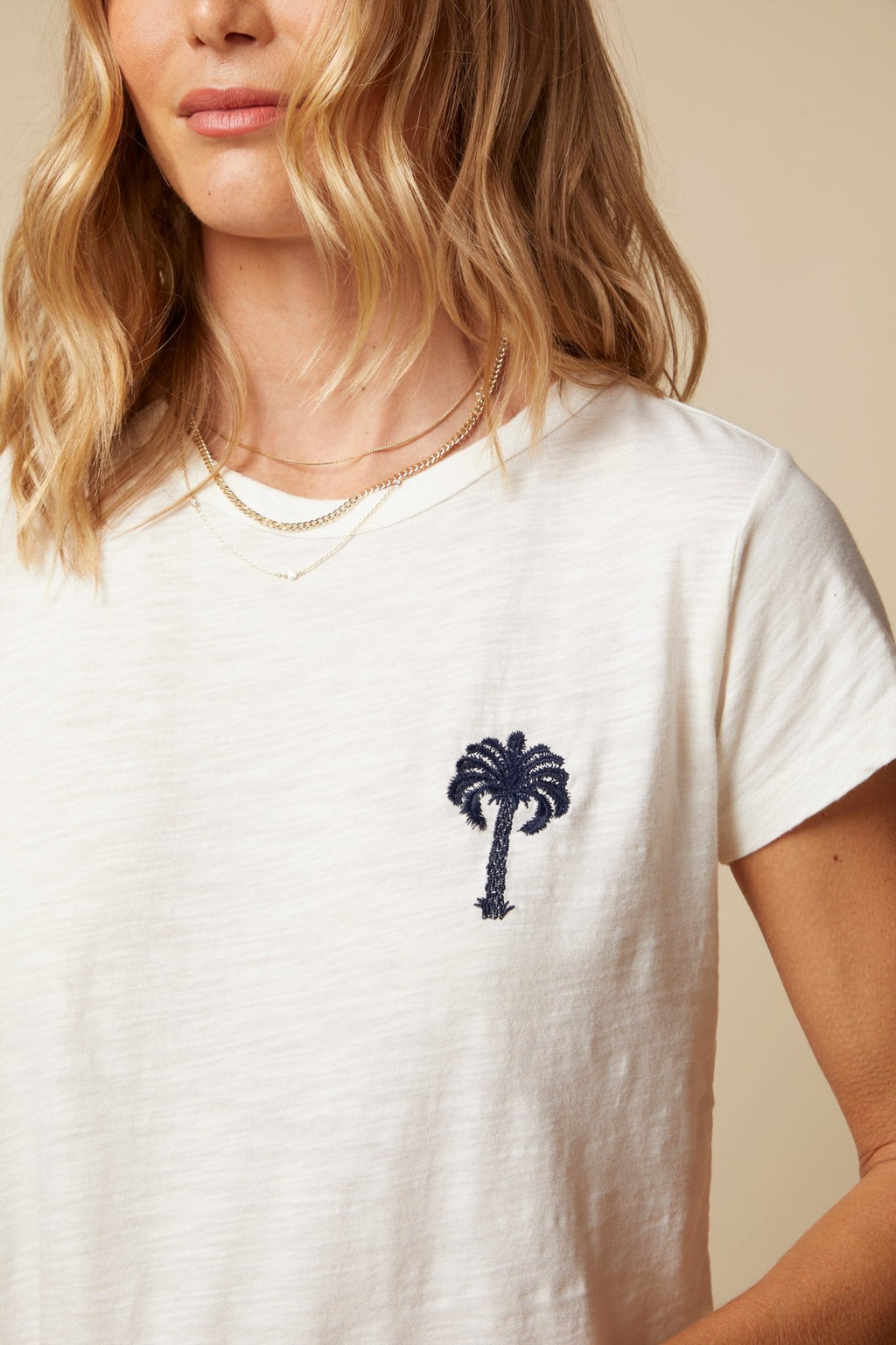 THE SIDNEY TEE IN SLUB COTTON JERSEY IN VINTAGE WHITE - ROYAL PALMS love & legacy